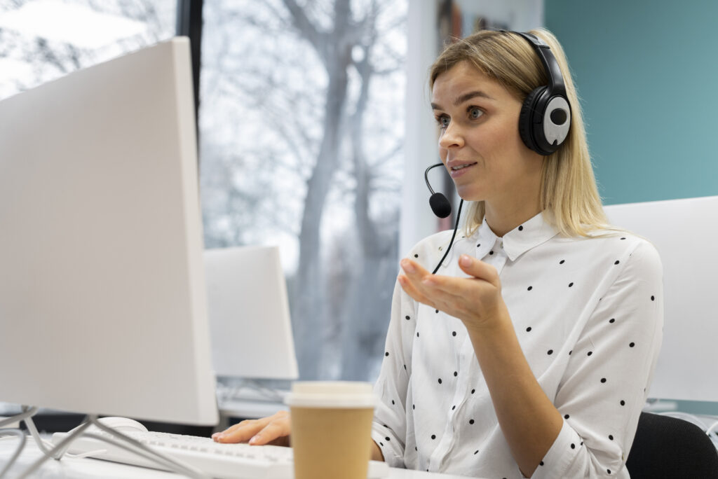 247 Dedicated Customer Support from holiday wanders-best tourism company in dubai sharjah Abu Dhabi UAE