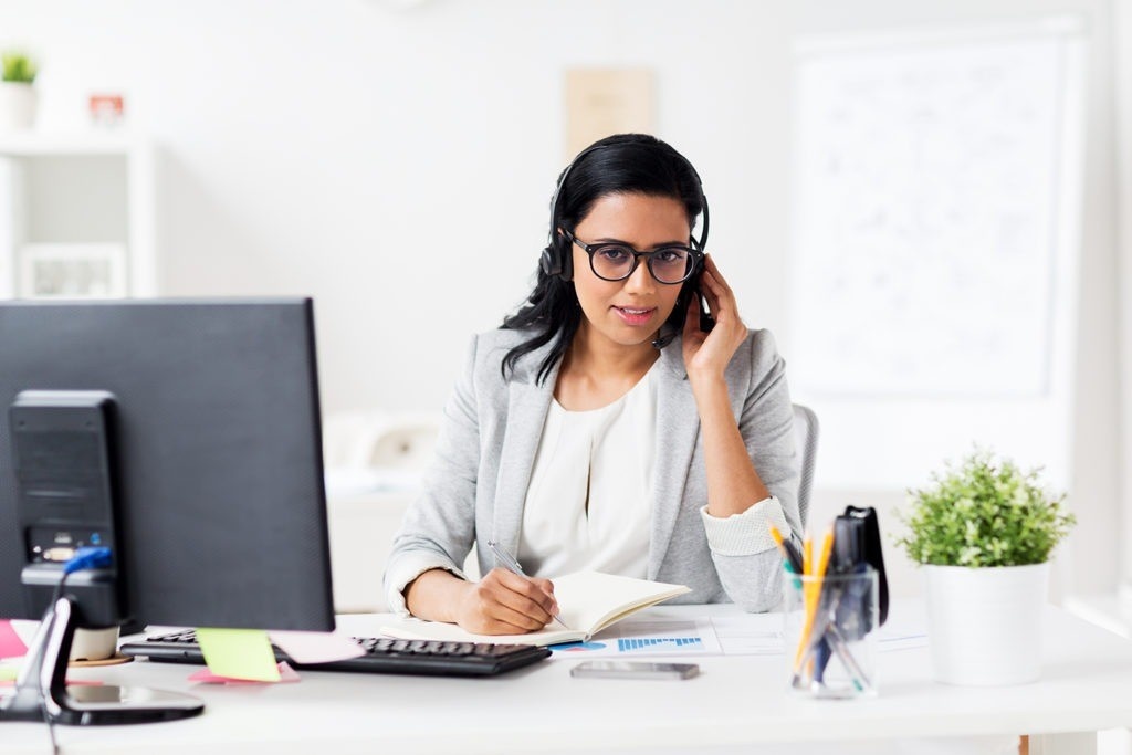Customer Support Executive Assisting Tourist
